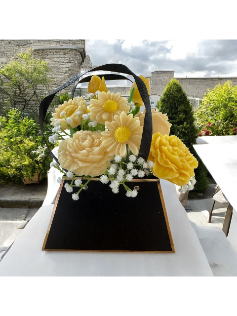 Floral Wax Melt Bouquet in Purse Gift Box